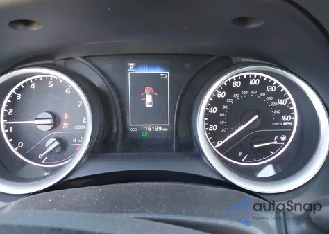 2024 Toyota Camry Le z USA, uszkodzony, nr VIN 4T1C11AKXRU195395